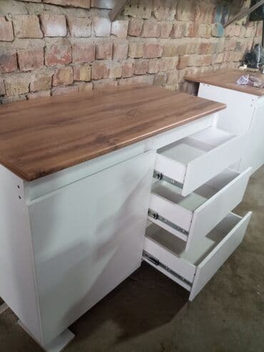 кормящий стол: Кухонные гарнитуры — 2