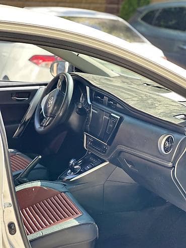 Toyota Corolla: 2019 г., 1.8 л, Автомат, Электромобиль, Седан — 4