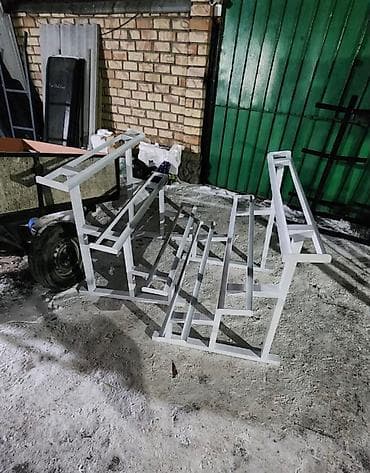 Стойка для гантелей Новые В отличном