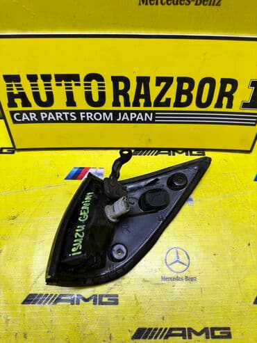 дополнительное освещение на авто: Правый поворотник Isuzu Б/у, Оригинал, Япония — 2