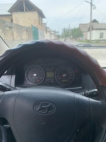 капот на гетз: Hyundai Getz: 2004 г., 1.4 л, Механика, Бензин, Хэтчбэк — 8