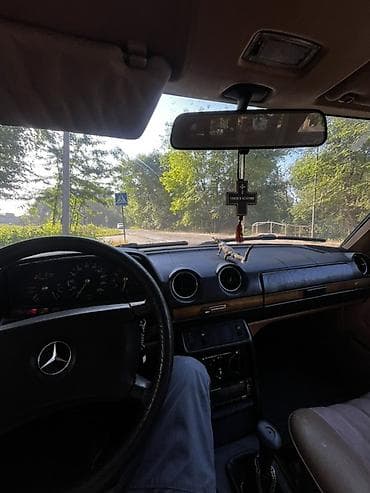 1 g fe: Mercedes-Benz W123: 1981 г., 2.8 л, Механика, Бензин, Седан — 4