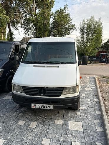 Легкий грузовик, Mercedes-Benz at lalafo.kg Легкий грузовик, Mercedes-Benz