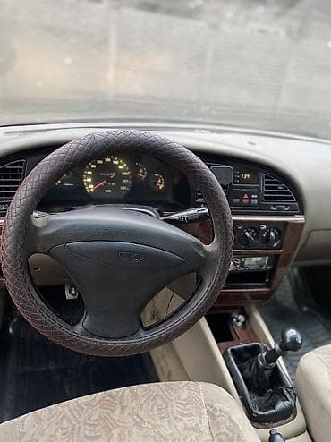 volvo 940: Daewoo Nubira: 2000 г., 1.5 л, Механика — 5