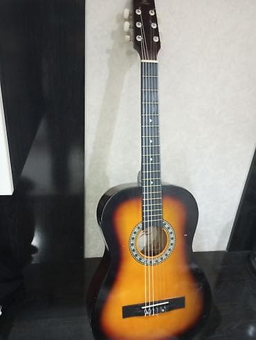 Велоаксессуары: Классическая акустическая гитара 4/4, шестиструнная. - Корпус: форма — 4