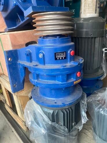 шредеры 10 12 на колесиках: Редукторные электродвигатели (мотор‑редукторы) Описание: - — 4