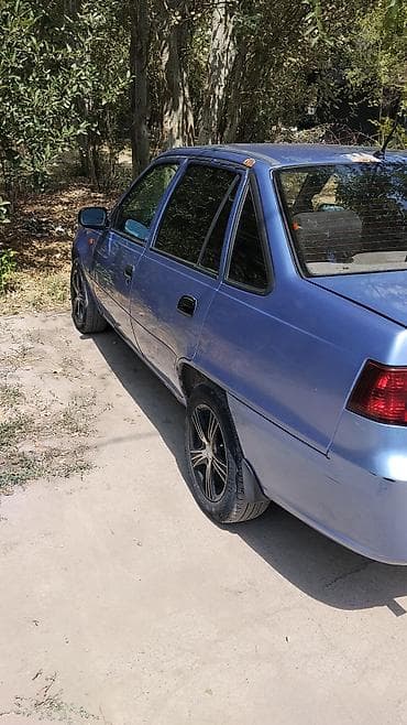 Унаа: Daewoo Nexia: 2008 г., 1.6 л, Кол менен иштөөчү, Бензин, Седан — 1