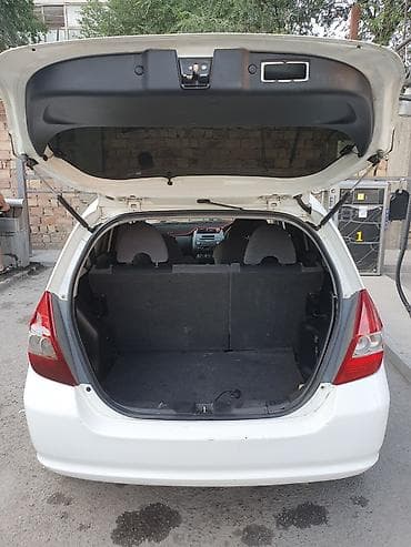 Транспорт: Honda Fit: 2002 г., 1.3 л, Автомат, Бензин, Хэтчбэк — 9