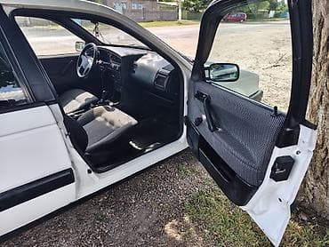 машина bwm: Volkswagen Passat Variant: 1993 г., 1.8 л, Кол менен иштөөчү, Бензин, Универсал — 4
