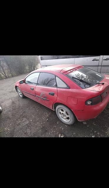 maz: Mazda 323: 1994 г., Ручные, Хэтчбэк — 2