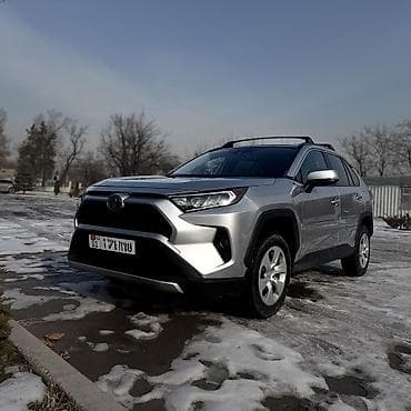 Toyota RAV4: 2020 г., 2.5 л, Типтроник, Бензин, Кроссовер