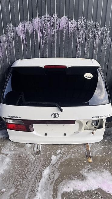 авто телега: Крышка багажника Toyota, Оригинал — 2