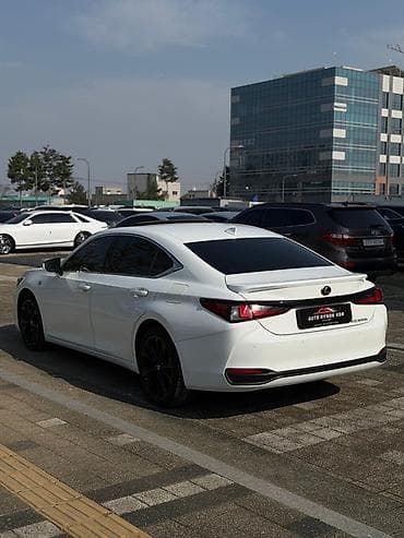 e class: Lexus ES: 2023 г., 2.5 л, Гибрид, Седан — 5