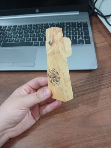 Барабаны: Продаётся темир ооз комуз. В деревянном футляре. Почти абсолютно — 1