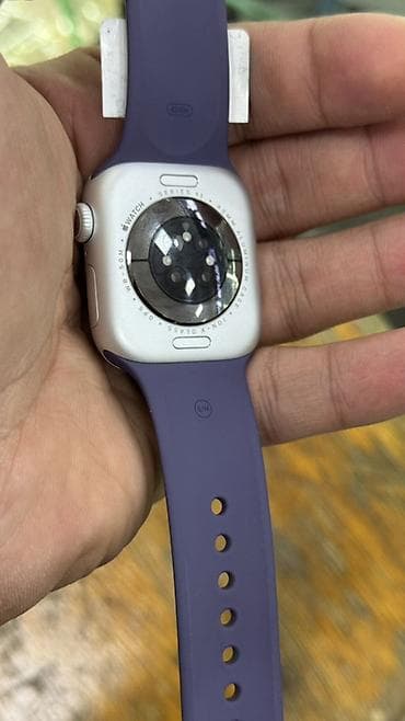 Apple Watch: Apple Watch Series 11, 42 мм Характеристики и особенности: - — 2