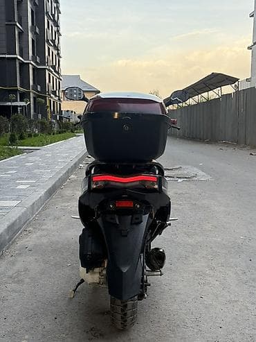 n макси: Макси-скутер 150 куб. см, Бензин, Б/у — 6