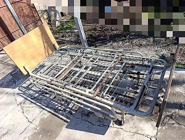 нужны вещи: Продаю функциональную (мед) кровать б/у. без матраса. все механизмы — 1