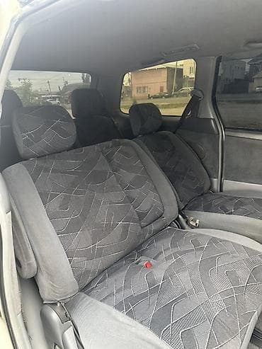 Транспорт: Toyota Estima: 2001 г., Минивэн — 7