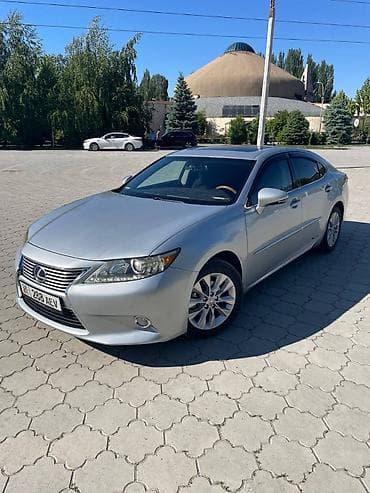 Lexus ES: 2013 г., 2.5 л, Вариатор, Гибрид, Седан