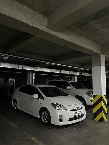 колпаки приус: Toyota Prius: 2010 г., 1.8 л, Вариатор, Гибрид, Лифтбек — 2