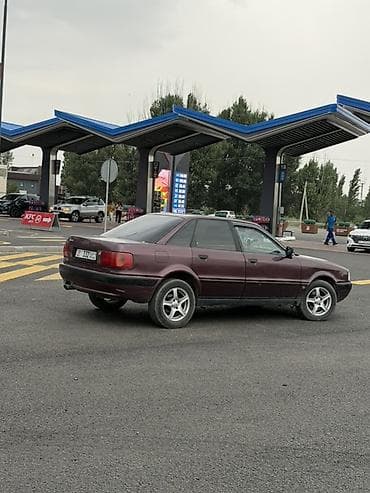 Audi 80: 1994 г., Седан — 4