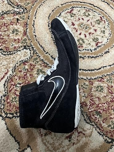 ринго: Мужские кроссовки, 41, Nike, Б/у, цвет - Черный, Бесплатная доставка, Платная доставка, Самовывоз — 7