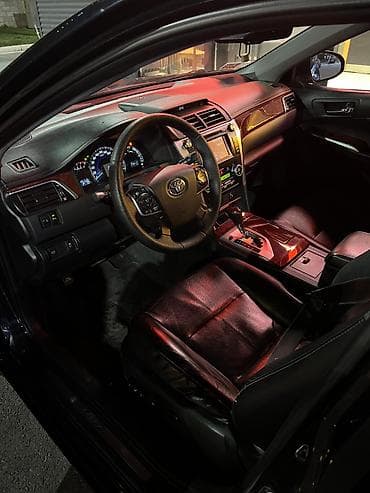 Транспорт: Toyota Camry: 2013 г., 2.5 л, Автомат, Бензин, Седан — 9