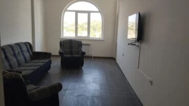 сдаю квартиру азия мол: 2 бөлмө, Менчик ээси, Чогуу жашоосу жок, Эмерексиз, Толугу менен эмереги бар, Жарым -жартылай эмереги бар — 29