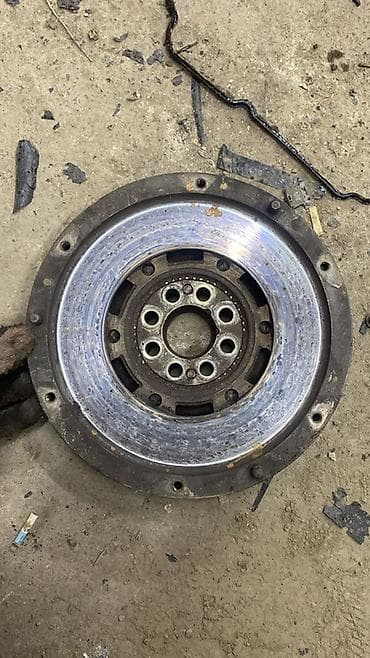 электровентилятор: Автозапчасти БМВ е34 - Радиатор охлаждения в сборе с электрическим — 2