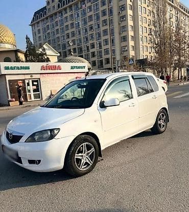 lexus 350h: Mazda Demio: 2003 г., Автомат, Хэтчбэк — 7