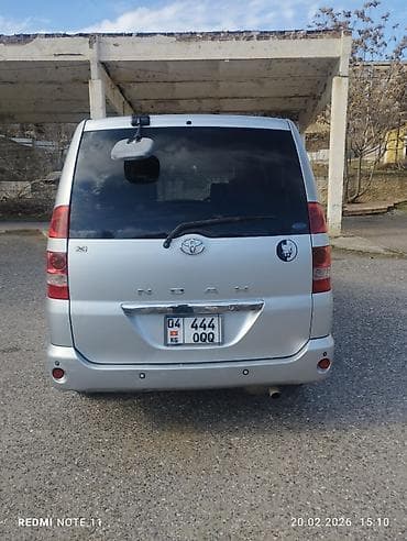 Продажа авто: Toyota Noah: 2003 г., 2 л, Автомат, Бензин, Минивэн — 4