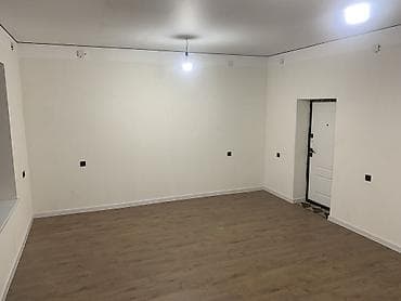 Коммерческая недвижимость: Аренда 80 кв2 Светлое помещение с лестничным пролетом и металлическими — 1