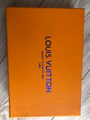 у настоящей женщины должна быть сумка из италии: Классическая сумка, Louis Vuitton, Материал: Комбинированный материал, Водонепроницаемость, Застежка на молнии, Множество карманов, Женские, Новый — 2