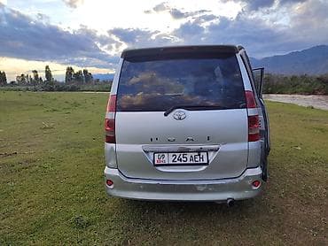 еврейский авто: Toyota Noah: 2003 г., Автомат, Бензин, Минивэн — 5