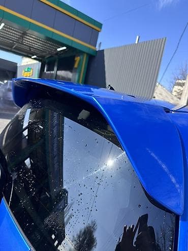 Задний спойлер Honda at lalafo.kg Задний спойлер Honda