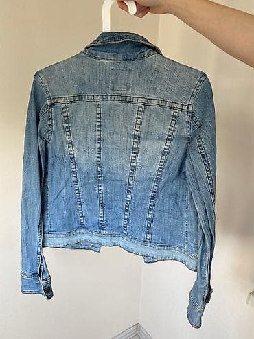 марго ош: Джинсовая куртка Mango, размер М, состояние новой, 2900 сом — 2