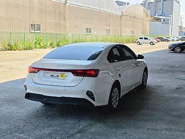 e2 byd: Kia K3: 2022 г., 1.6 л, Автомат, Бензин, Седан — 2
