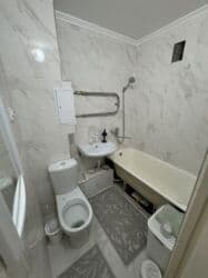 срочная продажа квартиры: 3 комнаты, 62 м², 104 серия, 2 этаж, Евроремонт — 12