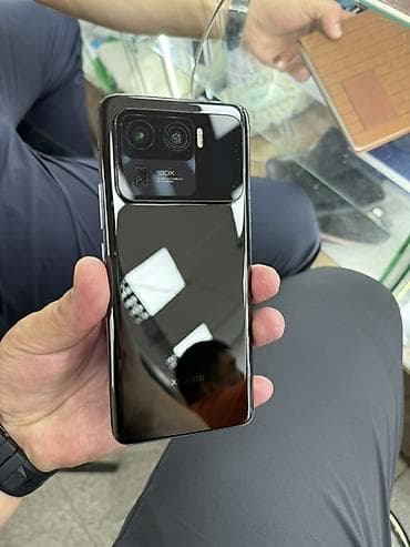 nitendo switch: Xiaomi Mi 11 Ultra, 256 ГБ - Экран: AMOLED, изогнутый, фронтальная — 1