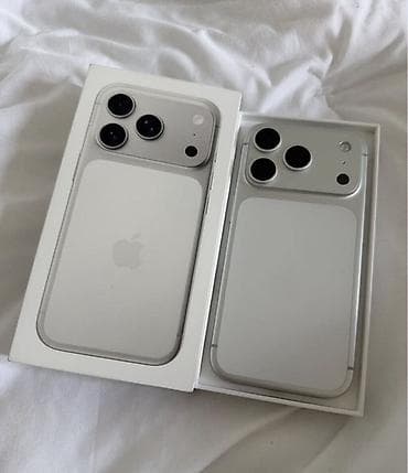 Apple iPhone (серия с тремя камерами) в серебристом цвете. Комплект на