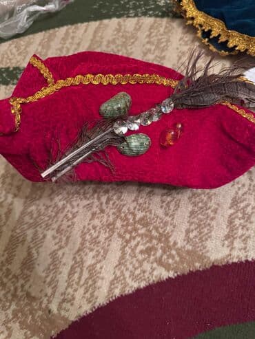 кукольный домик деревянный: Продаются по 500 сом б/у детские карнавальные костюмы (кыргызские — 8