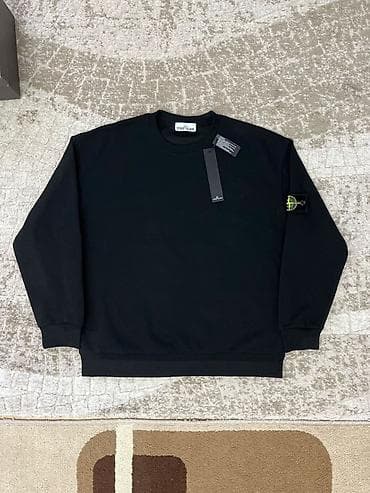 Stone Island — черный свитшот с фирменным патчем-компасом - Модель