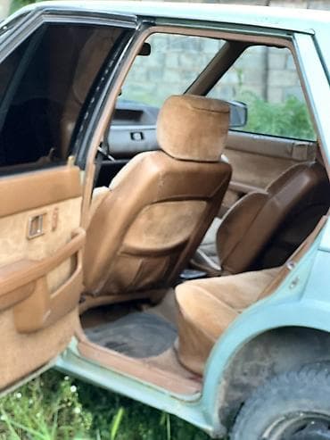 mazda 626 2 2: Mazda 626: 1985 г., 2 л, Механика, Бензин, Седан — 5