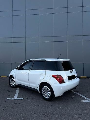 Toyota: Toyota Ist: 2003 г., 1.3 л, Автомат, Бензин, Хэтчбэк — 4