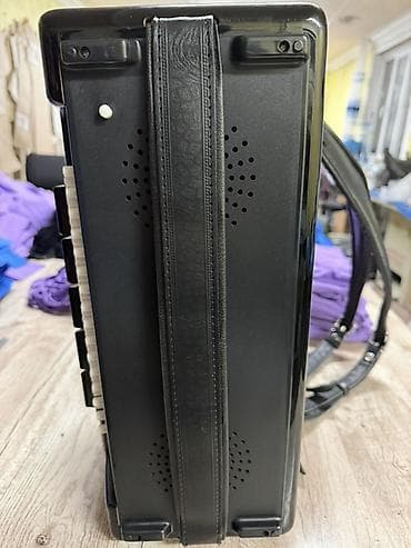 Музыкальные инструменты: Вельтмейстер метеор. Размери 7/8. Абалы почти жаңы,клавищанын — 5