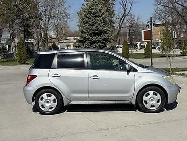 Toyota Ist: 2003 г., Автомат, Бензин, Хэтчбэк — 5