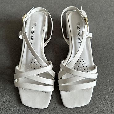 Босоножки, сандалии, шлепанцы: Босоножки белые Le Scarpe 36 размер. Стильные летние белые босоножки — 2