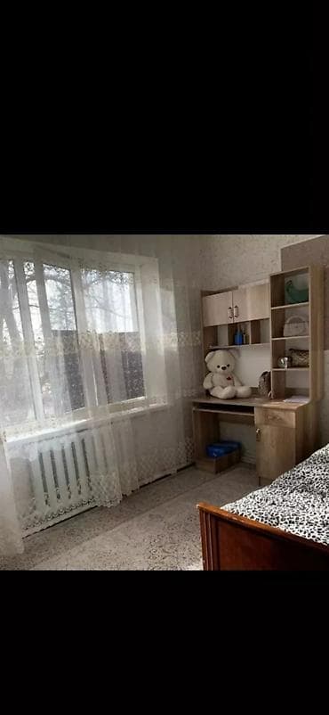 Үйлөрдү ижарага берүү: 65 м², 3 бөлмө, Забор, тосулган — 2