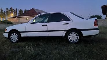 Mercedes-Benz C-Class: 1994 г., 1.8 л, Кол менен иштөөчү, Бензин, Седан — 2
