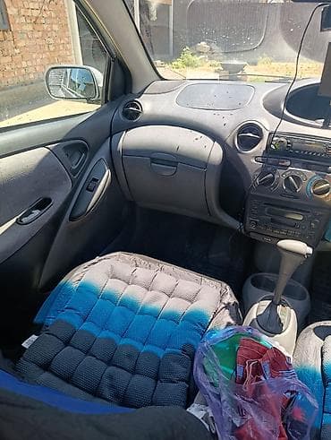 Toyota Vitz: 1999 г., 1 л, Автомат, Бензин at lalafo.kg Toyota Vitz: 1999 г., 1 л, Автомат, Бензин